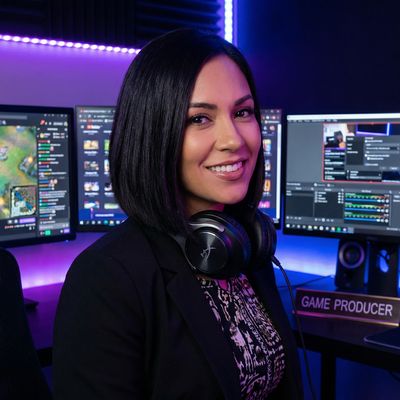 黑丝游戏制片人